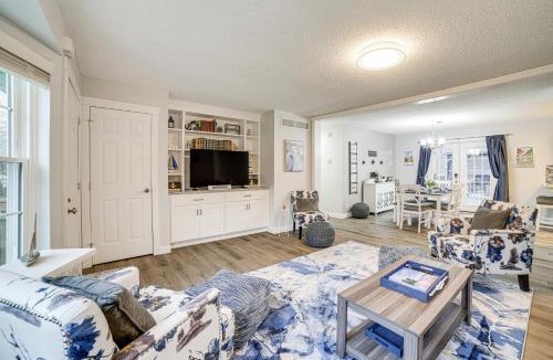 Town of Pines House | Indiana Dunes Home w/Gas Grill: 1 Mi to Beach!