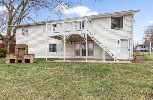 Portage House | Indiana Dunes Portage Duplex with view of the water