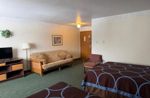 Iron Mountain Hotel | Iron Mountain Inn & Suites MI US 2