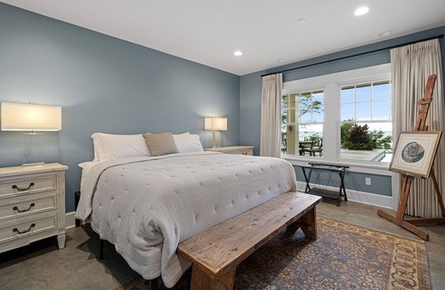 Gordon Beach House | Juniper Presents: Posh Lkfront Hm w/ 100’ ft of Priv Bch, Pool, Thtr, 2EV Chrgrs