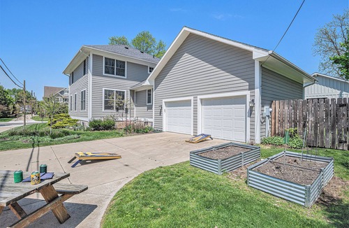 Northeast South Bend House | Just a few Blocks to Notre Dame!