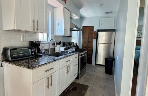 Pompano Beach Apartment | Just Steps to the Beach! Relax Across from the Ocean at Saltyside Bungalow