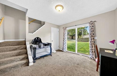 Terre Haute House | King bed, family friendly, cozy & clean, near ISU