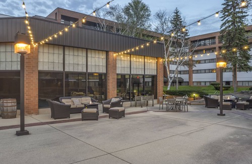 Mount Pleasant Apartment | King Studio Suite with Kitchenette in the heart of Racine!