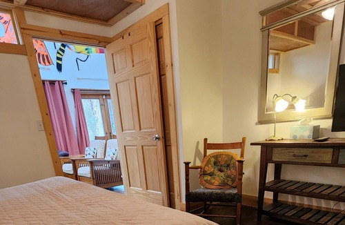 Winamac Cabin | KITE SUITE Individual Rental
