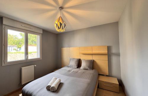 Saint-Mars-d'Outille House | L'Art-Monie - Circuit des 24H - Parking - 6p