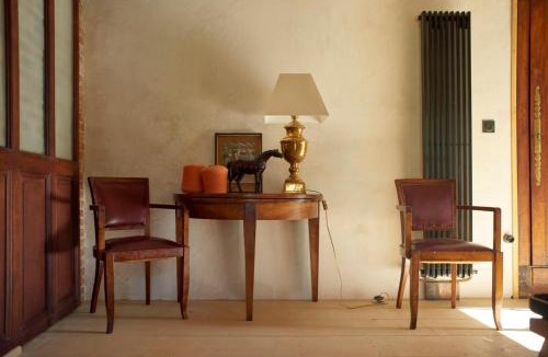 Ingrandes Apartment | L'Ecurie Former stable with charm and light