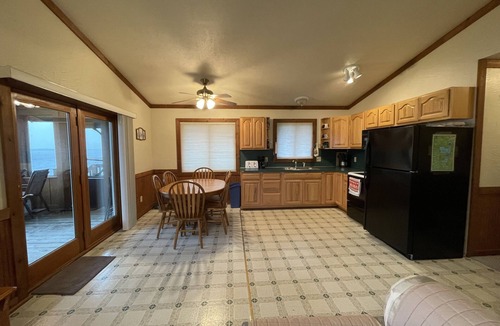 Germfask Cabin | Lake Facing 3 bedroom Cabin near amazing UP destinations