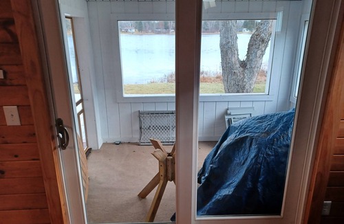 Reed City Cabin | Lake front Cabin great for boating, fishing, skiing, tubing, weekend getaway.