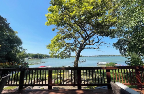 Browns Lake House | Lake House on Browns Lake. 20 mins to Lake Geneva and 20 mins to Alpine Valley