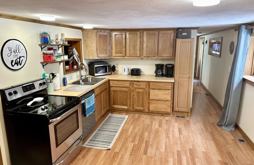 Northeast Michigan Cabin | Lake Life! Kayaks, Campfires, Day Trips to Traverse City or Lake MI!