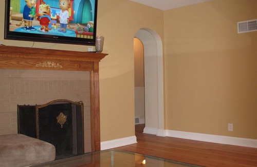 Racine House | Lake Michigan Waterfront Kenosha Retreat For Eight People!
