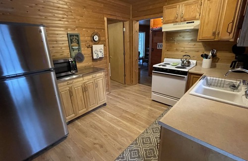 Brimley Cabin | Lake Superior Lakefront Cabin w/Beach, Sauna & Stunning Views