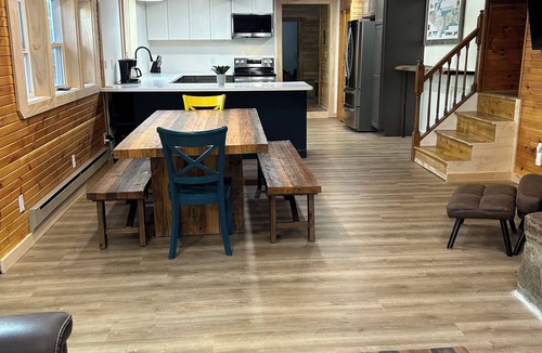 Brimley Cottage | Lake Superior Lakefront Cabin w/Private Beach Trail, Game Room & 4BR Remodel