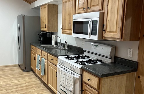 Brimley Cabin | Lake Superior Lakefront Cabin w/Updated 3BR, Kayaks, Views & Trail Access