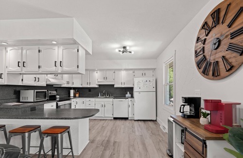 Enchanted Hills House | Lake Wawasee/HOT TUB/GAME ROOM/PONTOON/PICKLEBALL