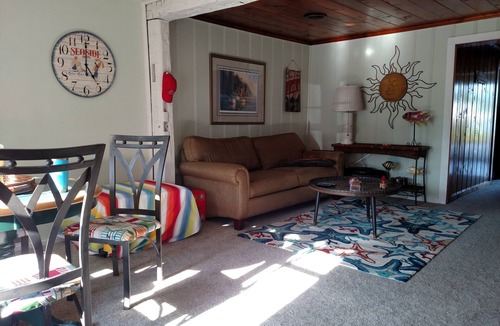Enchanted Hills House | Lake Wawasee- Morrison Island. Updated 2 Bed, 1Bath Cute Cottage on the water