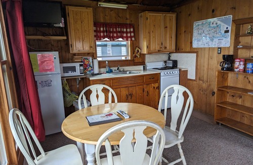 Trout Lake Cabin | Lakefront Cabin Rental Resort -Cabin 1-Fish, Sightseeing, & Ride Trails