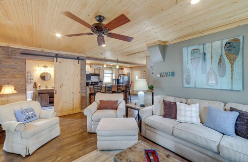Monticello Cottage | Lakefront Cottage w/Deck Near Indiana Beach!