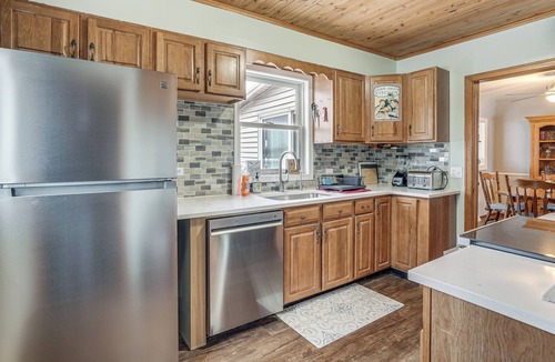 Paw Paw House | Lakefront Home w/Views, 7 Mi to Dtwn Paw Paw