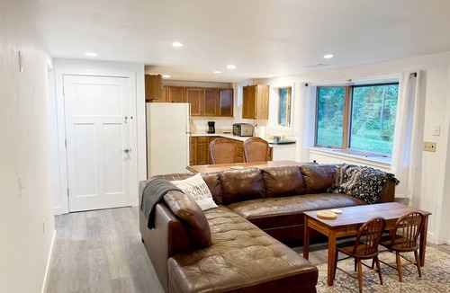Brooklyn House | Lakefront house-6 acres of woods-Private Lake-4 miles from MIS