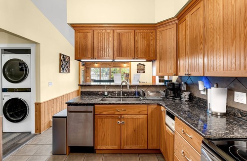 Palo Cabin | Lakefront Lodge w/Indoor Hot Tub - Sleeps 19