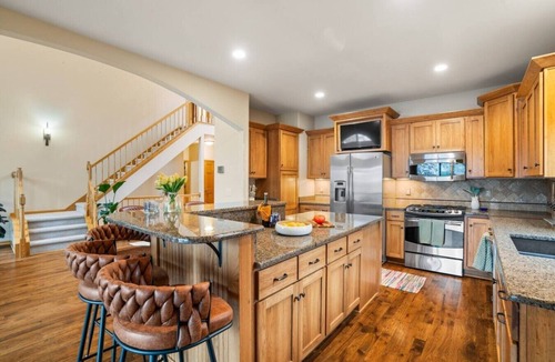 Maplewood House | Lakefront Retreat on Okauchee | Theater, Hot Tub, Bunk Room + 50’ Frontage