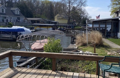 Monticello House | Lakeside Cozy Cottage - w Fishing Dock, Relaxing Lake Freeman, close to Purdue