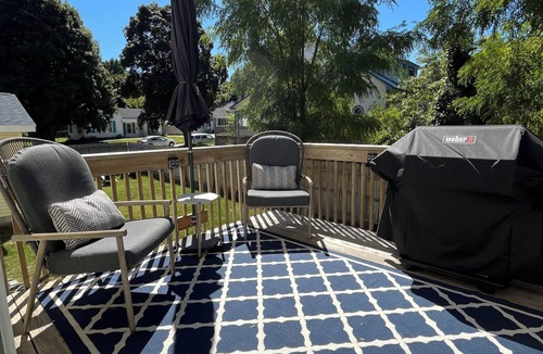 Lakeside House | Lakeside Horizon - minutes to Lake Michigan Pere Marquette Beach & Muskegon Lake