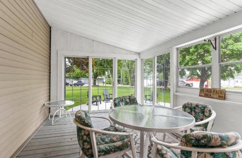 Silver Lake House | Lakeview Cottage - stunning views of Silver Lake.