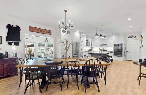 South Haven House | Lamb Guest | Private Pool, Hot Tub, Cabana, Outdoor Chess, Dogs | Near Lake MI