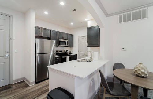 Corryville Apartment | Landing | Beautiful 2BD, Clubhouse, Pool
