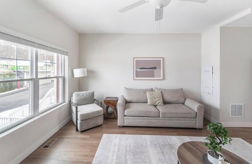 Willow Springs Apartment | Landing | Modern 2BD, Clubhouse, Gym