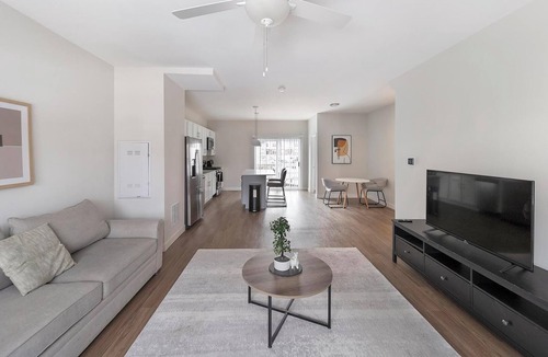 Willow Springs Apartment | Landing | Modern 2BD, Clubhouse, Gym