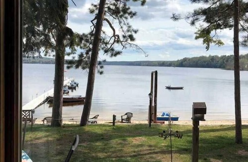 Au Train House | Large 5 bedroom Lodge on the Beach at Northwoods Resort