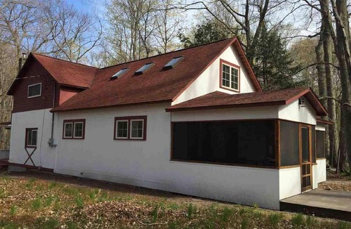 Frankfort House | Large Crystalia Cottage along Famous M22 Vacation Corridor