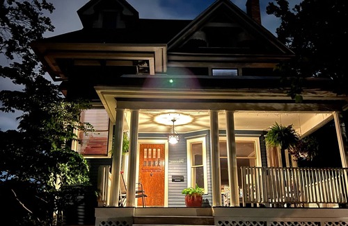 South Bend House | Large home walking distance to Notre Dame and downtown
