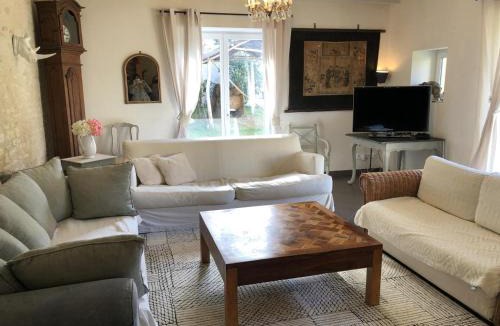Charrais House | Le grand clos