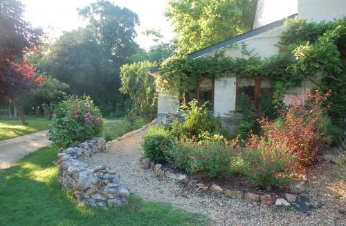Brion House | Le Logis du Pressoir Self Catering Gites in beautiful 18th Century Estate in the heart of the Loire Valley with heated pool and extensive grounds.