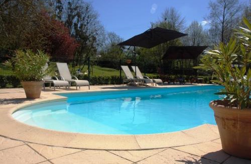 Brion House | Le Logis du Pressoir Self Catering Gites in beautiful 18th Century Estate in the heart of the Loire Valley with heated pool and extensive grounds.
