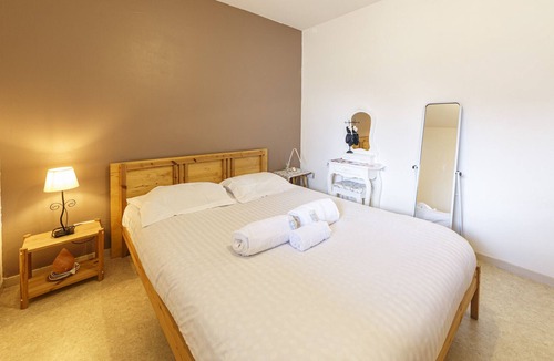 Deux Croix-Banchais Apartment | Le Mérida - T2 au calme proche centre ville