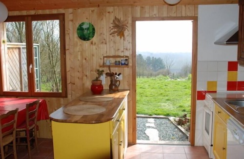 Langon House | Le Petit Gîte de Langon: ecology, calm, light, wide view of the valley.