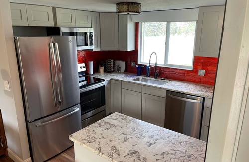 Cedar House | Leelanau County, 4-brm 4-bath. Air, Heated Pool, 5 mls to Lk Michigan Beach