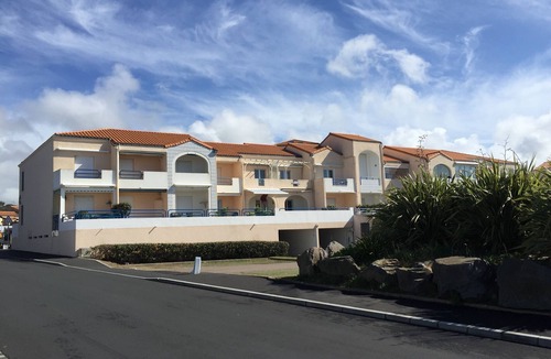 Chateau-d'Olonne Apartment | LES SABLES D'OLONNES APARTMENT 4 people with terrace and real sea view