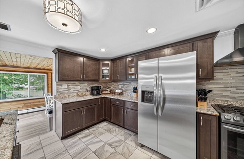 Georgetown House | Less than 3 Miles to ND. Pool, game room and 4 Bedrooms. Firepit and huge yard