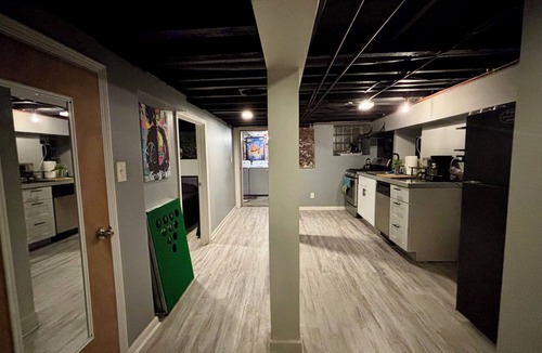 Chicago House | Lofty Garden Retreat Artist-Music Friendly 2BR in Humboldt Park