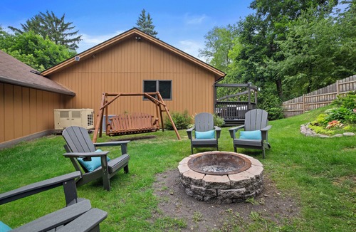 Twin Lakes Cabin | Log Cabin perfect for summer activities, Near Lakes, Game Room