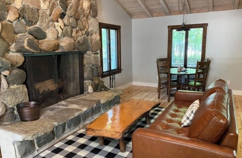Pigeon Cabin | Lone Eagle Lodge Cozy 3-bedroom cabin, located on Sand Point near Caseville, MI
