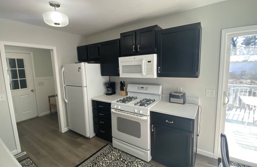 Muskegon House | Lovely three bedroom home in a quiet neighborhood