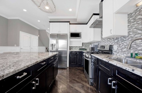 Grand Boulevard House | Lux Home in Chicago 7mins Downtown
